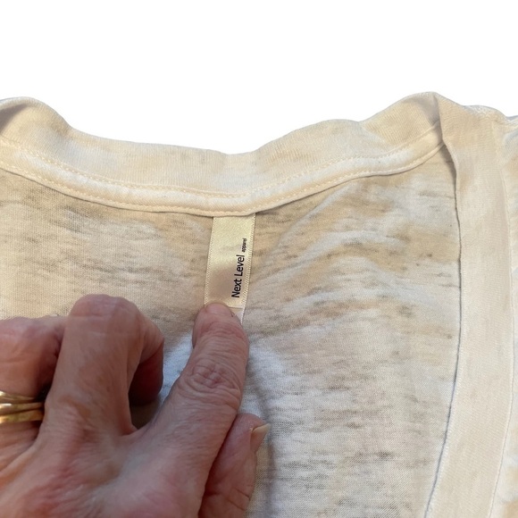 FLEETWOOD Mac 2013 Penguin Burnout V-Neck - Concert tee- Fits Medium VGC - Picture 2 of 6